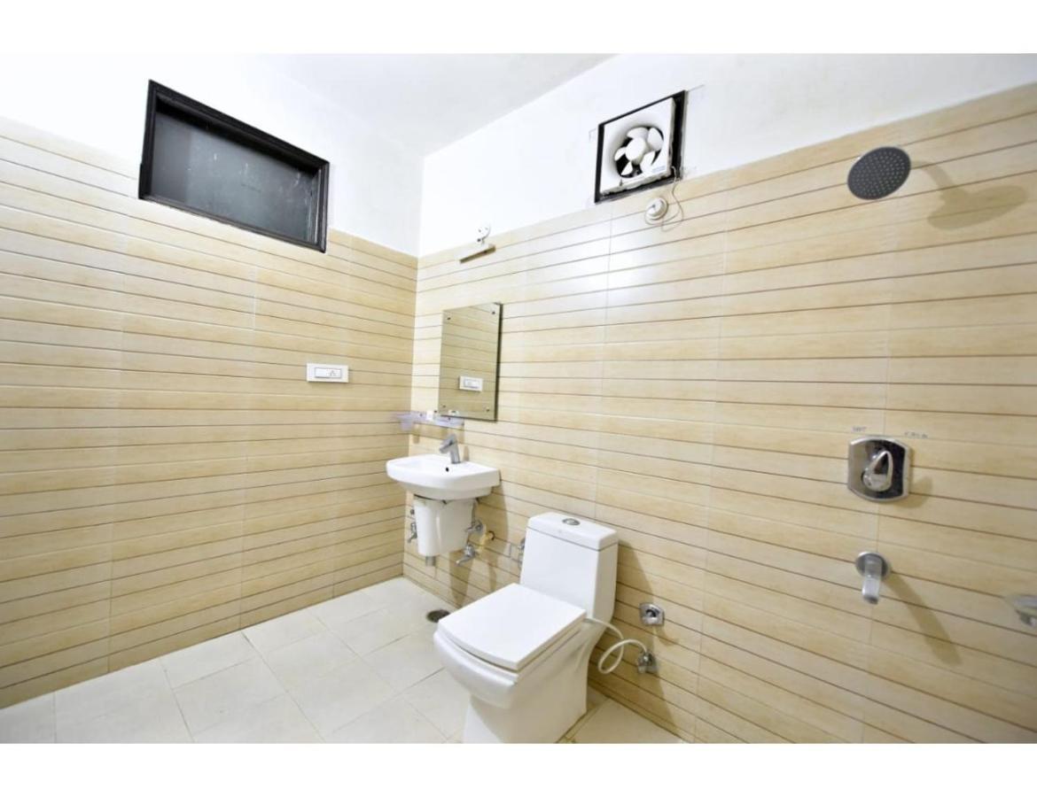 Hotel Dalhousie Grand Banikhet Luaran gambar
