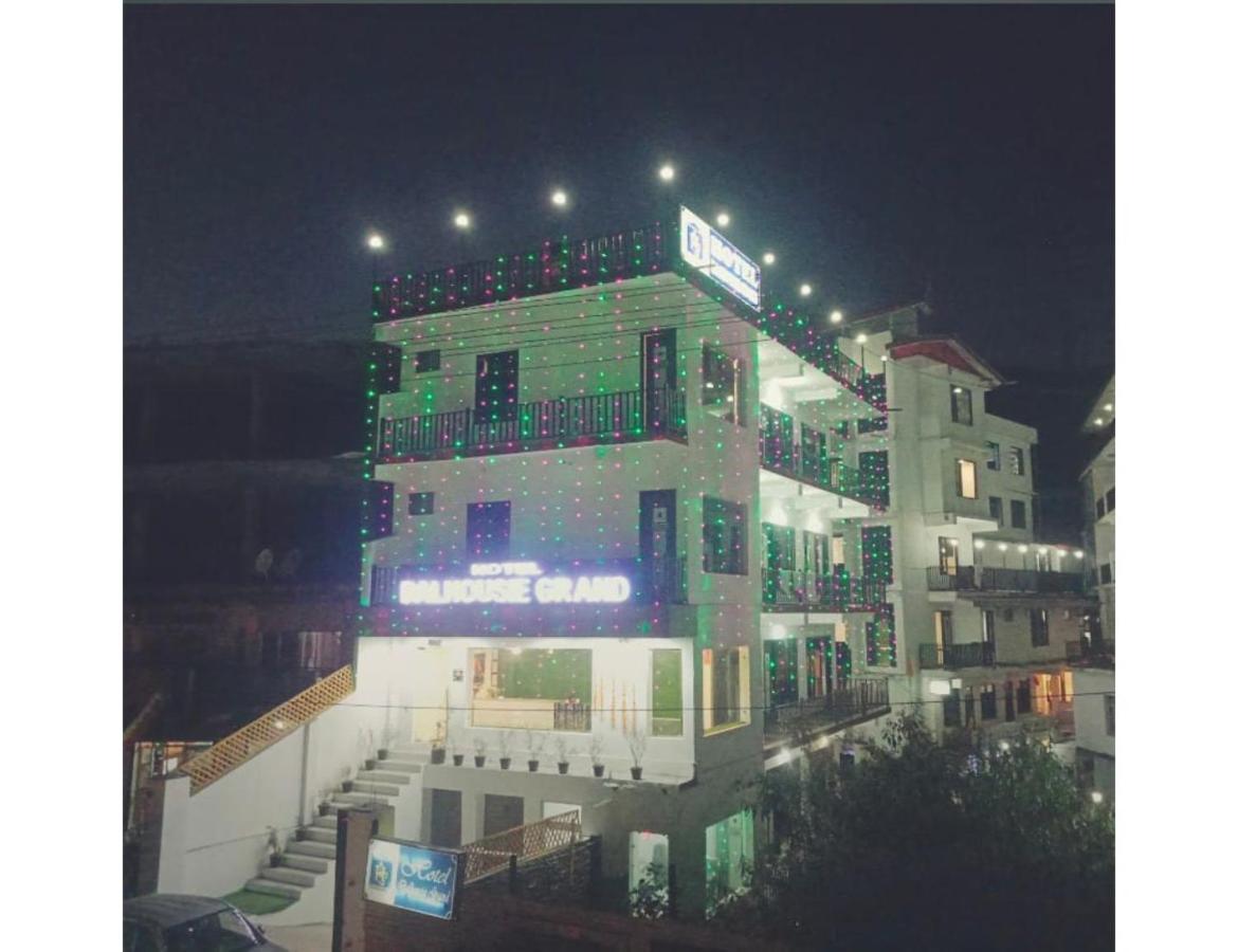 Hotel Dalhousie Grand Banikhet Luaran gambar