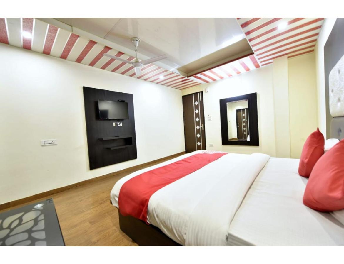 Hotel Dalhousie Grand Banikhet Luaran gambar
